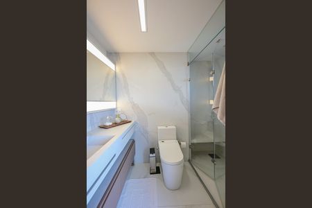 Apartamento à venda com 128m², 2 quartos e 4 vagasBanheiro Suíte 2