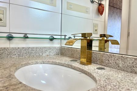 Apartamento para alugar com 98m², 2 quartos e 2 vagasBanheiro da Suíte