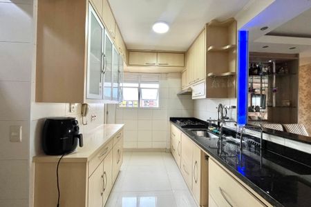 Apartamento para alugar com 98m², 2 quartos e 2 vagasCozinha