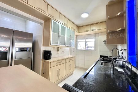 Apartamento para alugar com 98m², 2 quartos e 2 vagasCozinha