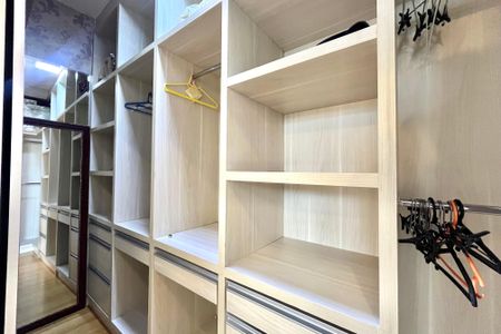 Apartamento para alugar com 98m², 2 quartos e 2 vagasCloset da suíte