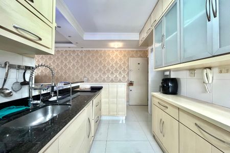 Apartamento para alugar com 98m², 2 quartos e 2 vagasCozinha