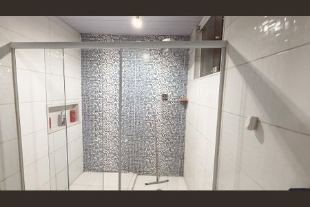 Casa à venda com 180m², 5 quartos e 1 vagaBanheiro 2