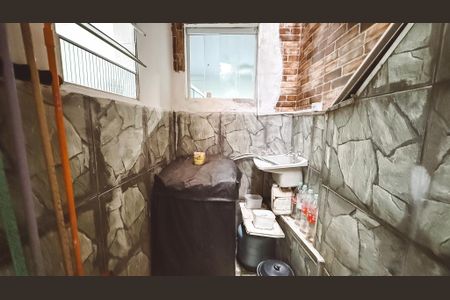 Casa à venda com 180m², 5 quartos e 1 vagaÁrea de Serviço