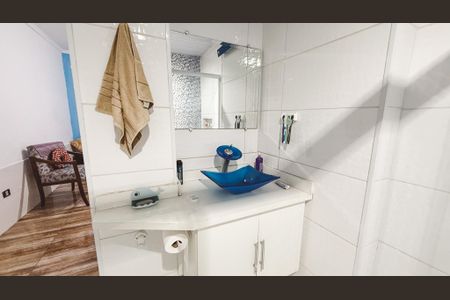 Casa à venda com 180m², 5 quartos e 1 vagaBanheiro 2