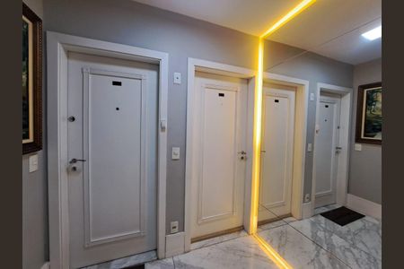 Apartamento para alugar com 118m², 3 quartos e 3 vagasEntrada principal 