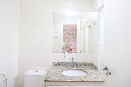 Apartamento para alugar com 128m², 3 quartos e 3 vagas Apartamento para alugar com 128m², 3 quartos e 3 vagasBanheiro da Suíte 2
