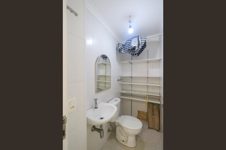 Apartamento para alugar com 128m², 3 quartos e 3 vagas Apartamento para alugar com 128m², 3 quartos e 3 vagasBanheiro de Serviço