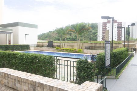 Apartamento para alugar com 62m², 3 quartos e 1 vagaÁrea comum - Piscina