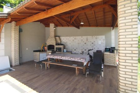 Casa para alugar com 380m², 3 quartos e 6 vagasChurrasqueira