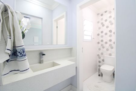 Casa para alugar com 380m², 3 quartos e 6 vagasLavabo