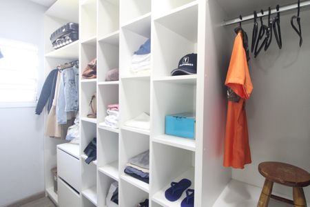 Casa para alugar com 380m², 3 quartos e 6 vagasCloset da suíte 1