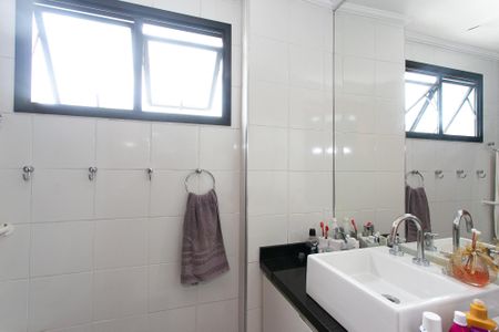 Apartamento à venda com 127m², 3 quartos e 3 vagasBanheiro da Suíte