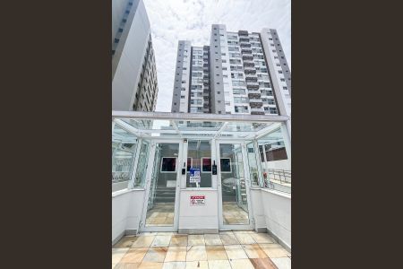 Apartamento à venda com 86m², 2 quartos e 2 vagasFachada + plaquinha