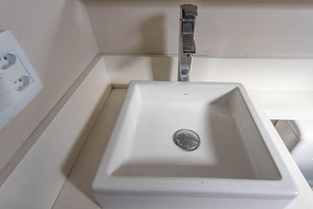 Apartamento à venda com 45m², 2 quartos e sem vaga Apartamento à venda com 45m², 2 quartos e sem vagaBanheiro