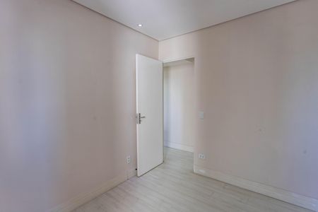 Quarto 1  de apartamento à venda com 2 quartos, 45m² em Canhema, Diadema