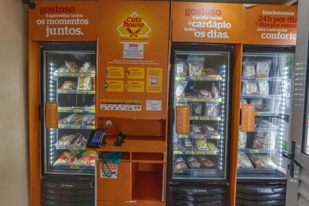 Apartamento à venda com 45m², 2 quartos e sem vaga Apartamento à venda com 45m², 2 quartos e sem vagaMini açougue