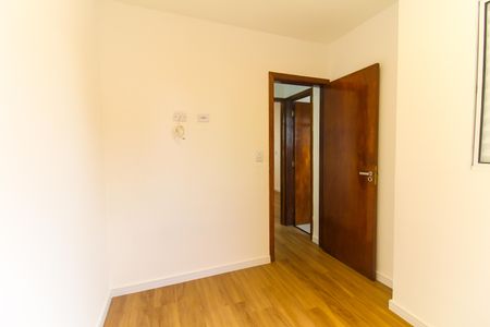 Casa de condomínio à venda com 61m², 2 quartos e 1 vagaQuarto 2