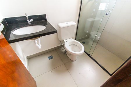 Casa de condomínio à venda com 61m², 2 quartos e 1 vagaBanheiro