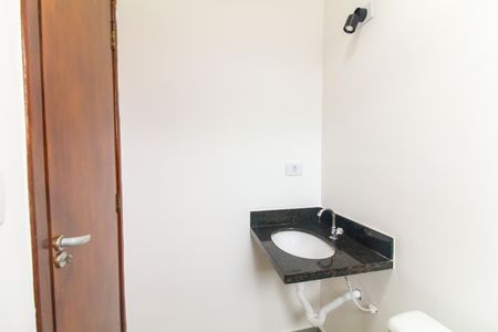 Casa de condomínio à venda com 61m², 2 quartos e 1 vagaBanheiro