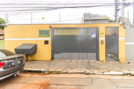 Casa de condomínio à venda com 61m², 2 quartos e 1 vagaFachada + Placa