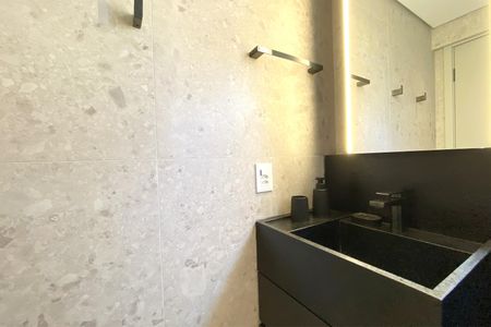 Banheiro da Suíte 1 de apartamento à venda com 2 quartos, 60m² em Gutierrez, Belo Horizonte