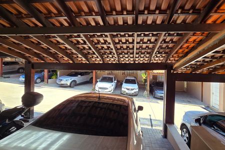 Casa de condomínio à venda com 90m², 2 quartos e 2 vagasVista - Sala