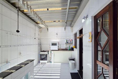 Casa de condomínio à venda com 90m², 2 quartos e 2 vagasQuintal