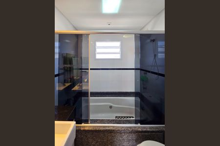 Casa de condomínio à venda com 90m², 2 quartos e 2 vagasBanheiro Social