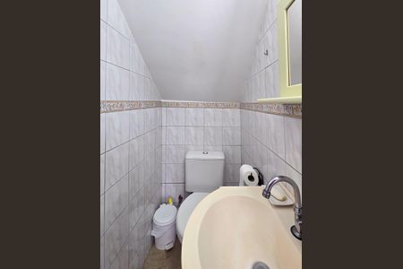 Casa de condomínio à venda com 90m², 2 quartos e 2 vagasLavabo