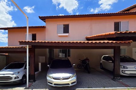 Casa de condomínio à venda com 90m², 2 quartos e 2 vagasFachada