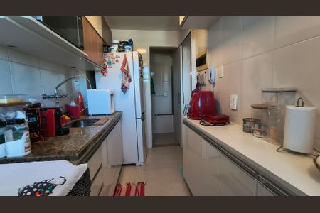 Apartamento à venda com 81m², 2 quartos e 1 vaga Apartamento à venda com 81m², 2 quartos e 1 vagaCozinha e Área de Serviço