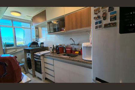 Apartamento à venda com 81m², 2 quartos e 1 vaga Apartamento à venda com 81m², 2 quartos e 1 vagaCozinha e Área de Serviço