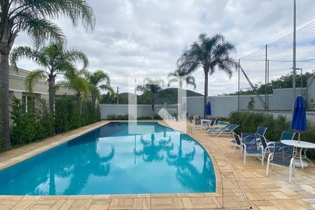 Casa à venda com 170m², 3 quartos e 2 vagasPiscina