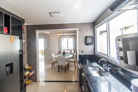 Casa à venda com 170m², 3 quartos e 2 vagasCozinha