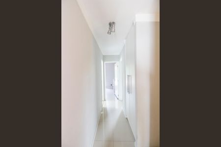 Casa à venda com 170m², 3 quartos e 2 vagasCorredor