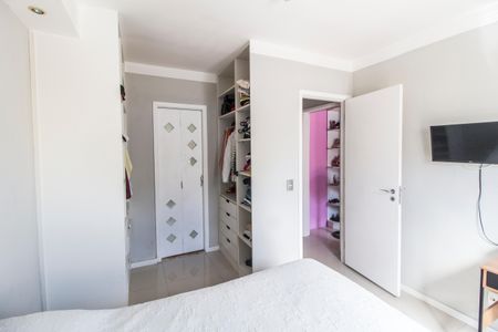 Casa à venda com 170m², 3 quartos e 2 vagasSuíte