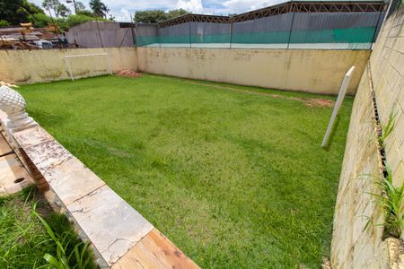 Casa à venda com 450m², 4 quartos e 5 vagasCAMPO  ÁREA EXTERNA