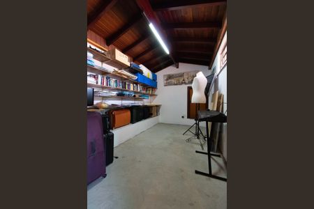 Casa à venda com 450m², 4 quartos e 5 vagasESCRITÓRIO PISO SUPERIOR