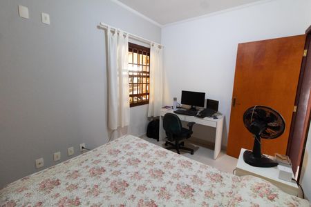 Casa à venda com 450m², 4 quartos e 5 vagasQUARTO 4