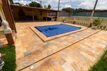 Casa à venda com 450m², 4 quartos e 5 vagasPISCINA  ÁREA EXTERNA