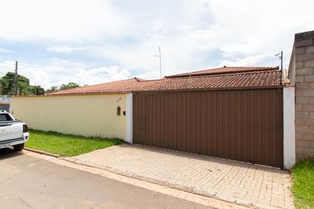 Casa à venda com 450m², 4 quartos e 5 vagasFACHADA 