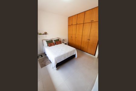 Casa à venda com 450m², 4 quartos e 5 vagasSUITE 2