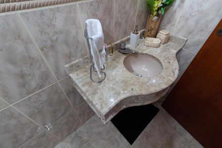 Casa à venda com 450m², 4 quartos e 5 vagasLAVABO