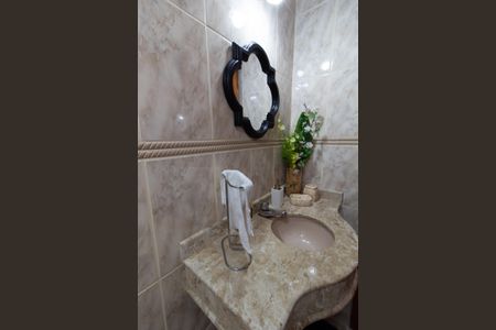 Casa à venda com 450m², 4 quartos e 5 vagasLAVABO