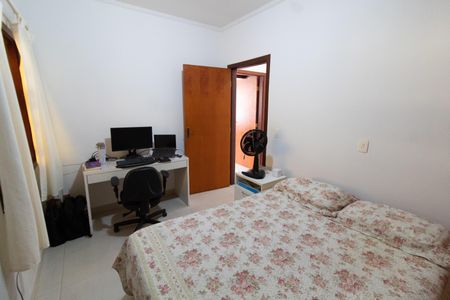 Casa à venda com 450m², 4 quartos e 5 vagasQUARTO 4