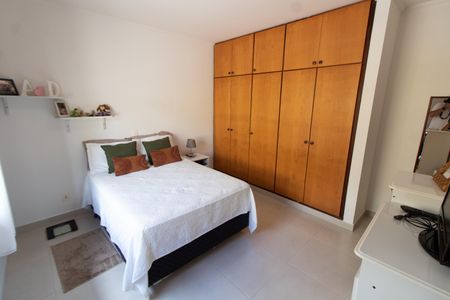 Casa à venda com 450m², 4 quartos e 5 vagasSUITE 2