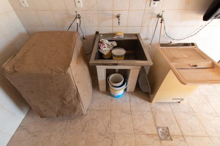 Casa à venda com 450m², 4 quartos e 5 vagasÁREA DE SERVIÇO