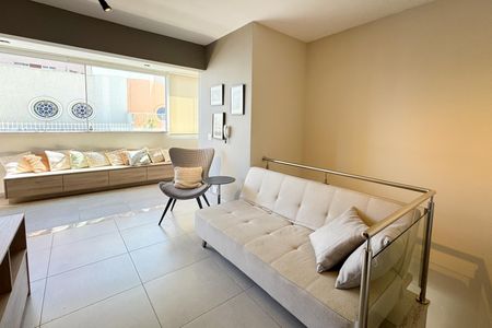 Apartamento à venda com 130m², 3 quartos e 3 vagasHall escada