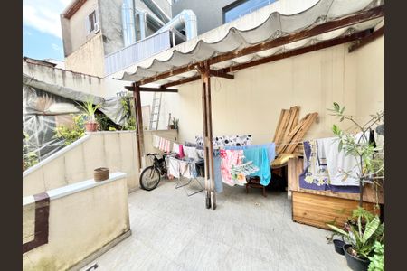 Casa à venda com 450m², 6 quartos e 4 vagasQuintal 2